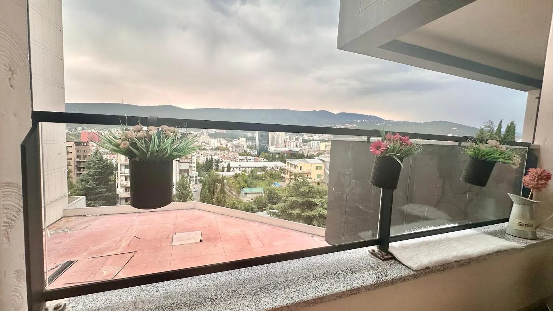 Luxurious Style Colorful Apartment In Saburtalo Tbilisi