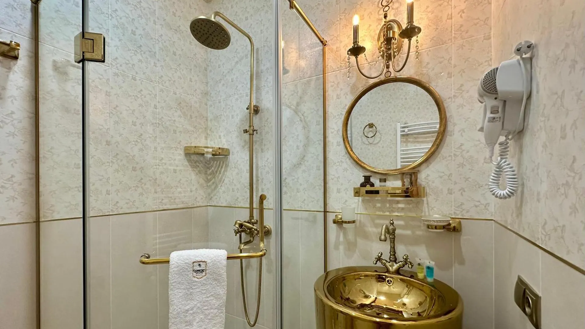 Luxurious Style Colorful Apartment In Saburtalo Tbilisi 0*,