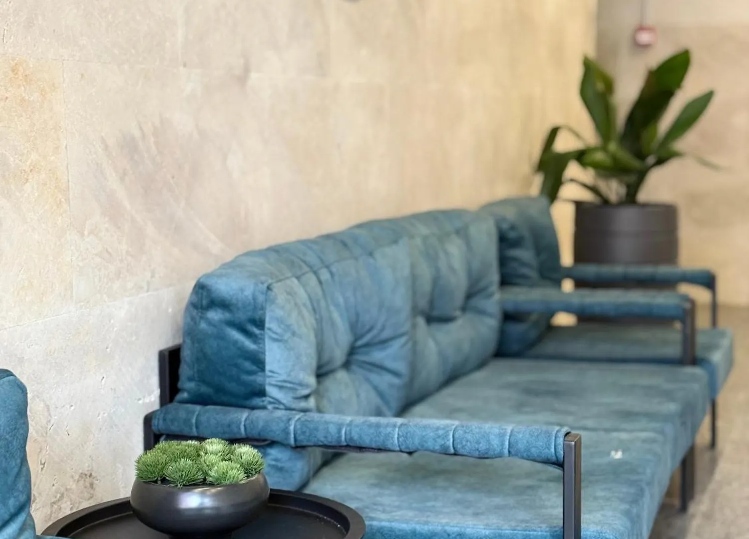 Luxurious Style Colorful Apartment In Saburtalo Tbilisi