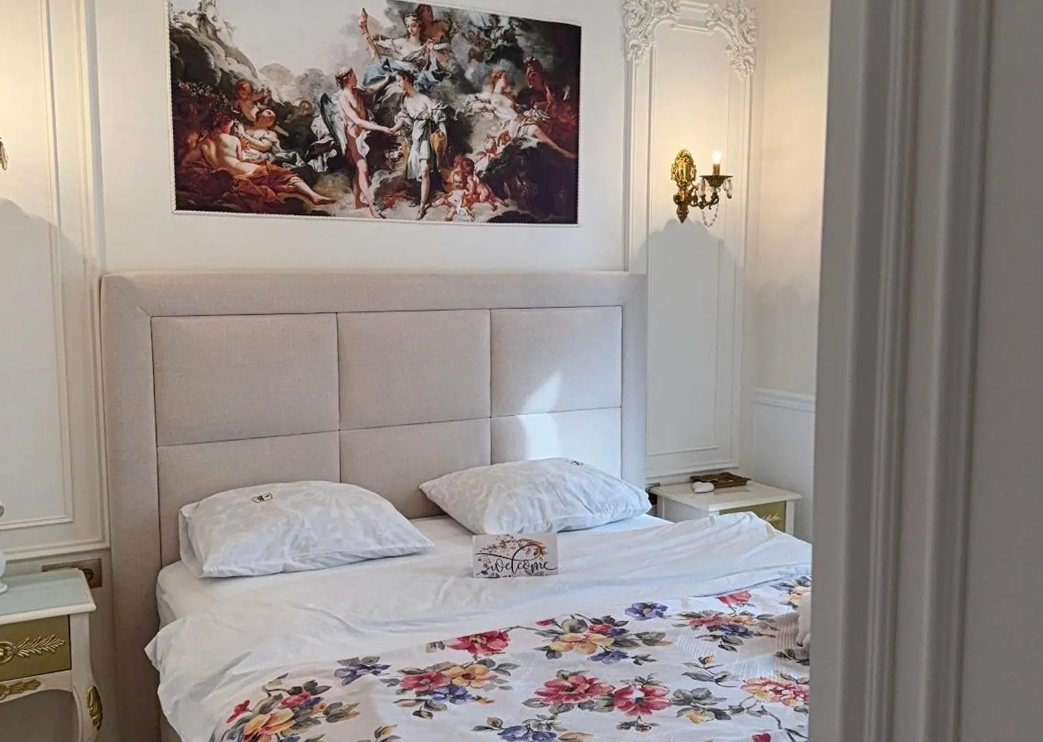 Luxurious Style Colorful Apartment In Saburtalo Tbilisi